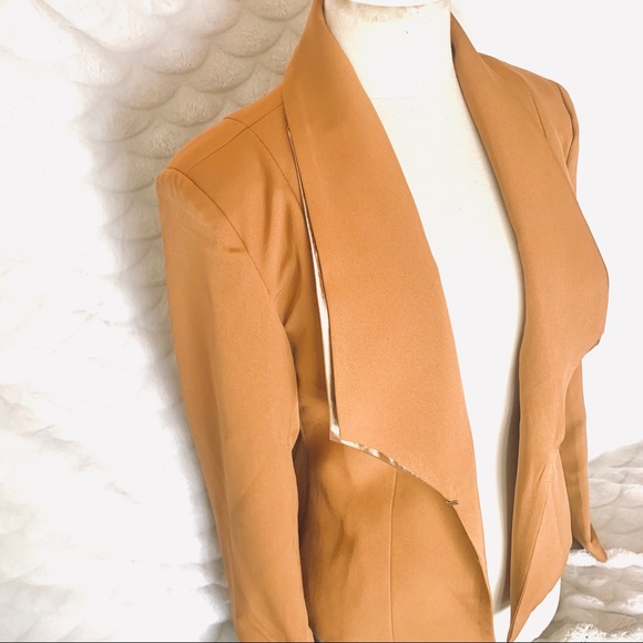 💎5/$25💎 Pretty Little Thing Camel Blazer - Picture 3 of 8